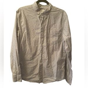American Eagle gray patterned button down size L